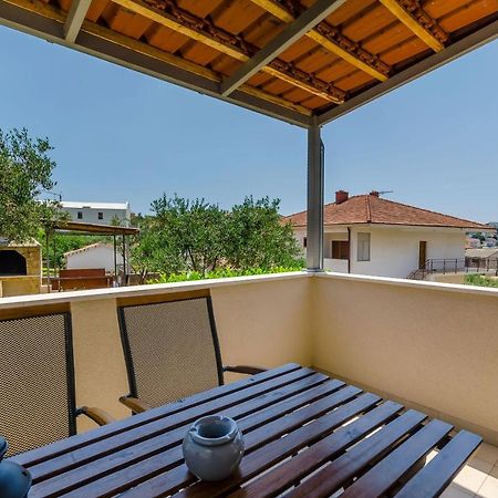 Apartments And Room Maestral Trogir Ngoại thất bức ảnh