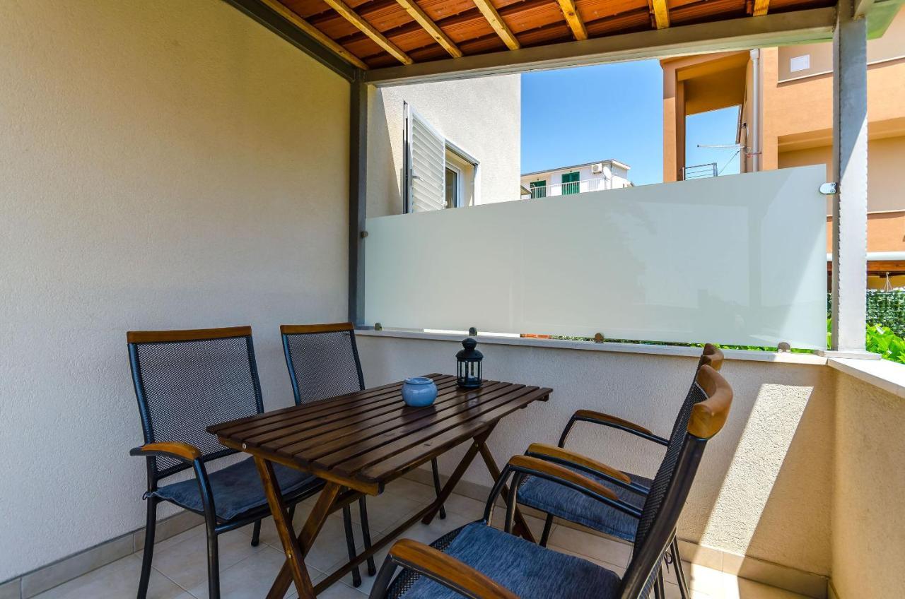 Apartments And Room Maestral Trogir Ngoại thất bức ảnh