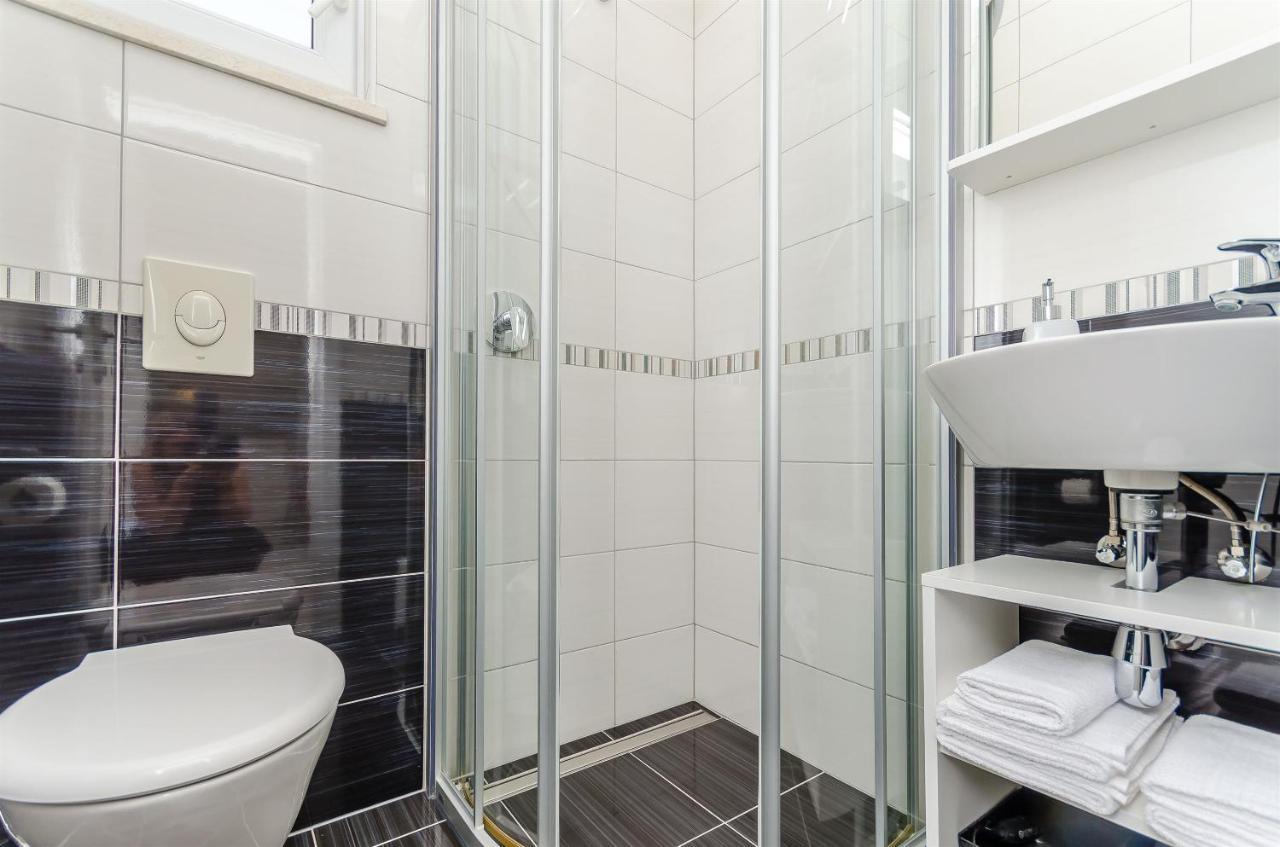 Apartments And Room Maestral Trogir Ngoại thất bức ảnh