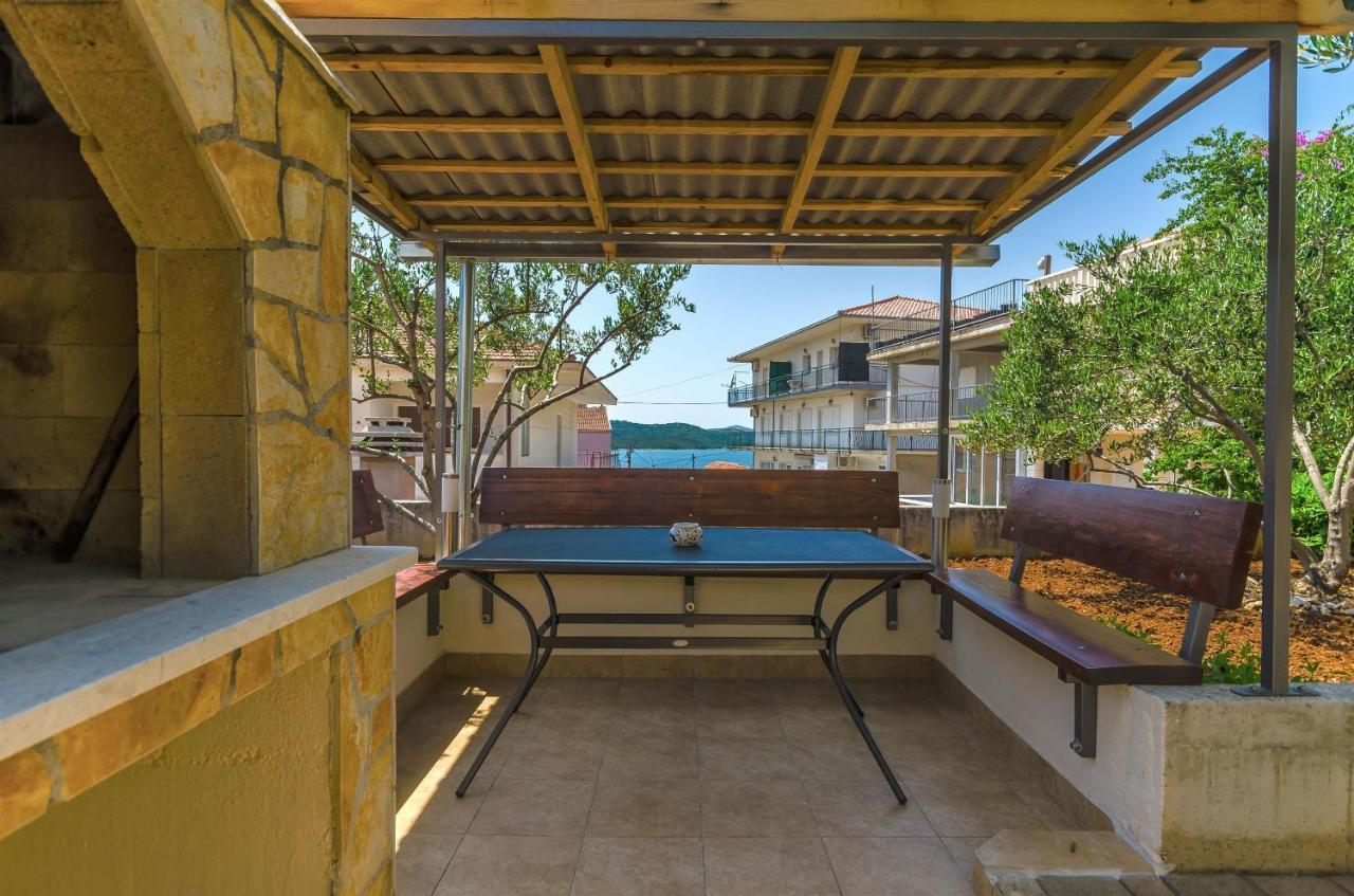 Apartments And Room Maestral Trogir Ngoại thất bức ảnh