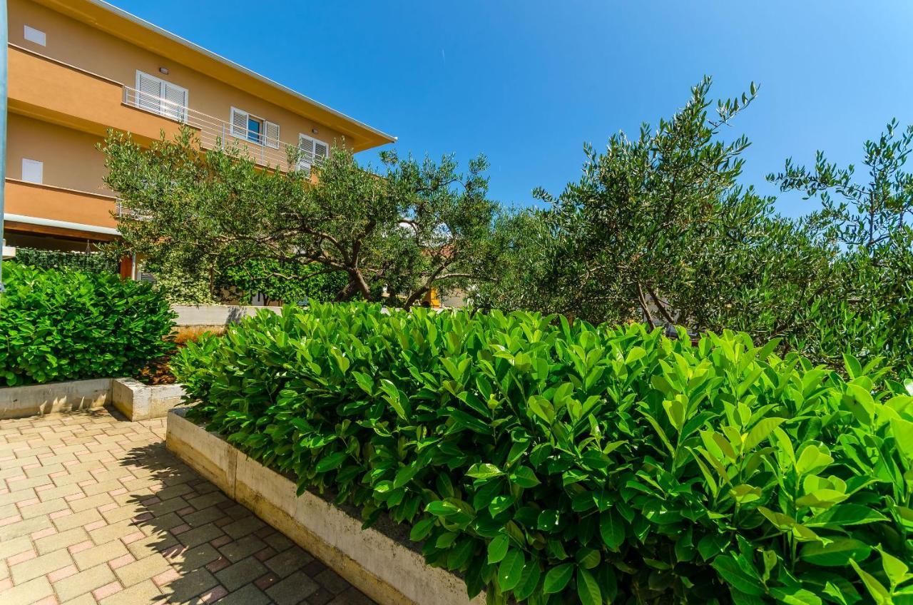 Apartments And Room Maestral Trogir Ngoại thất bức ảnh