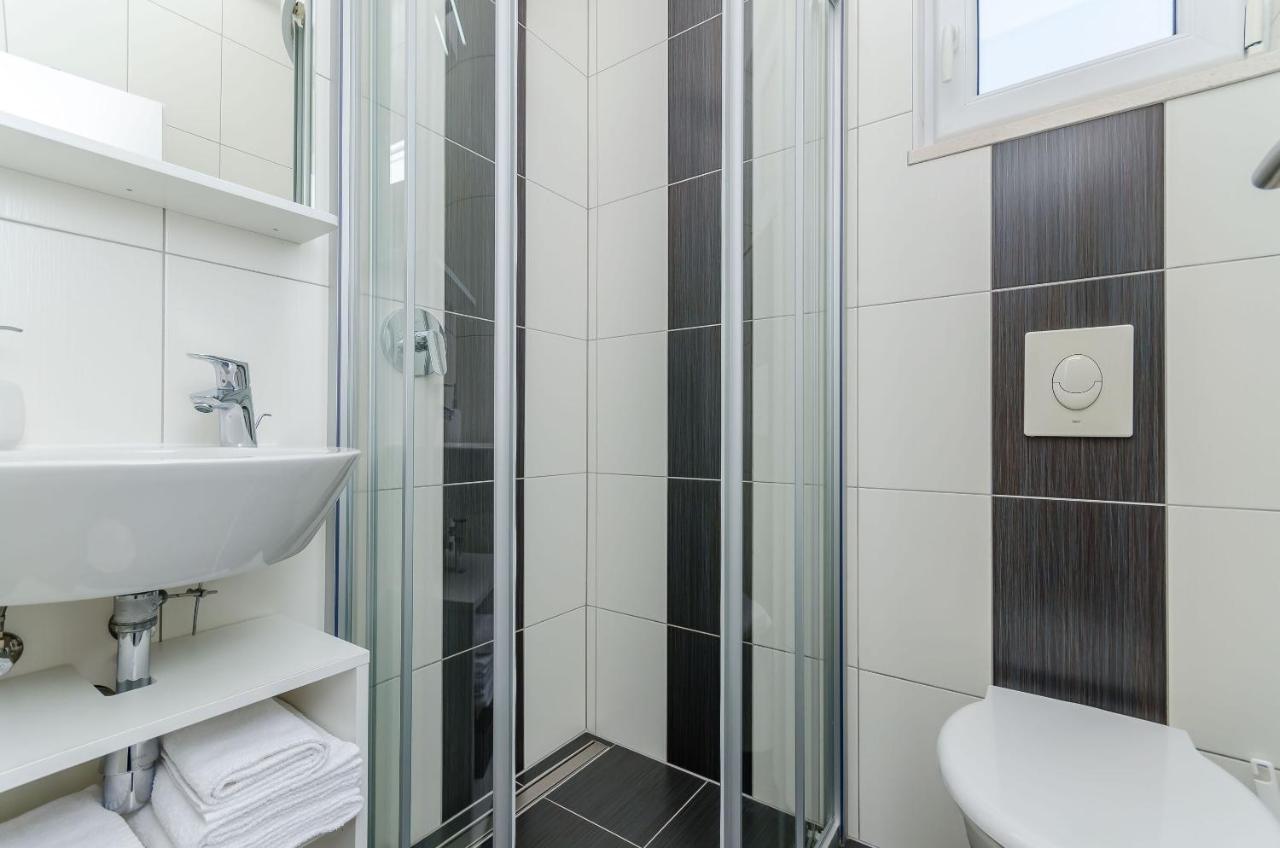 Apartments And Room Maestral Trogir Ngoại thất bức ảnh