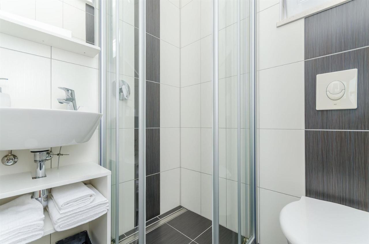 Apartments And Room Maestral Trogir Ngoại thất bức ảnh